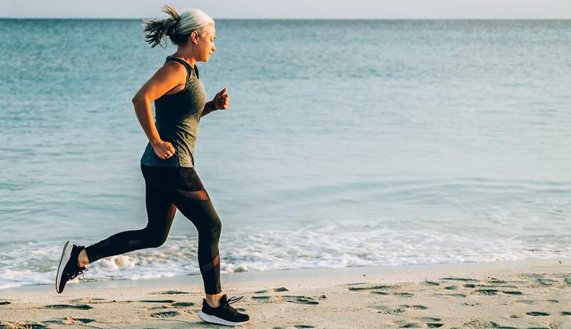 Todo para saber sobre correr en arena (incluido por qué se siente mucho más duro)