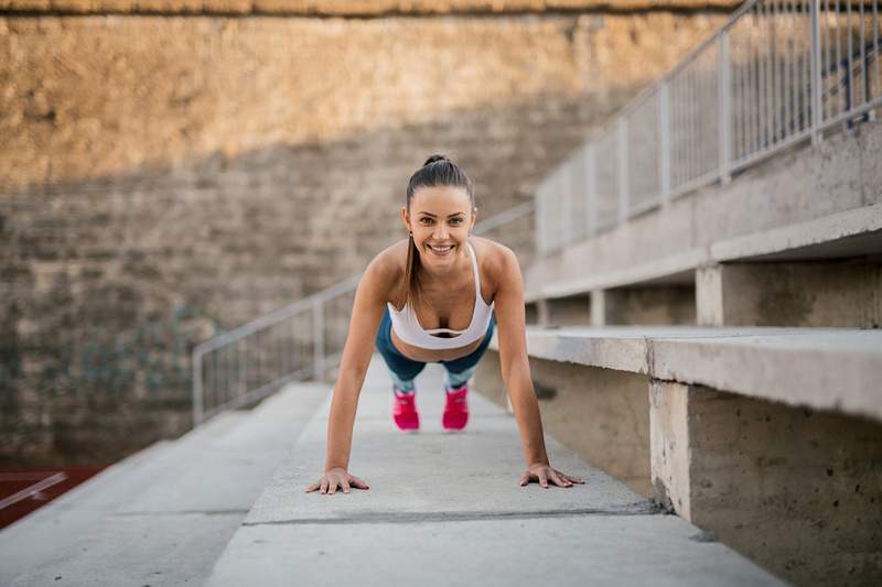 Als uw schoudermobiliteit de kuilen is, ontmoet u de 'Scapular Push-Up'