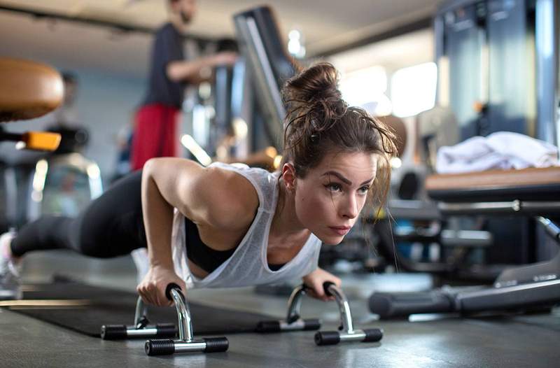 ¿Cuántas veces a la semana puedes tener el día del brazo?? Le pedimos a un entrenador que lo descubra