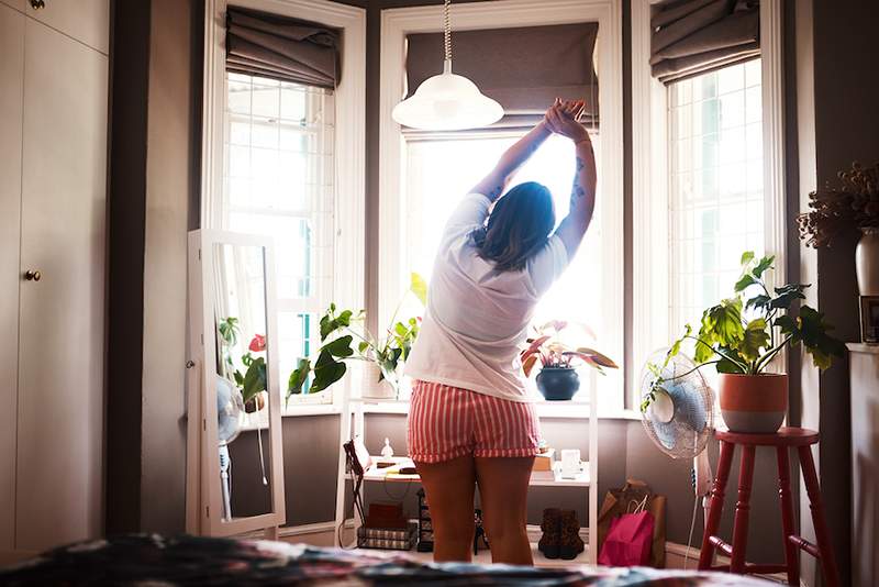 'Ik ben een chiropractor, en dit zijn de verrassende hulpmiddelen die je nodig hebt om je eigen rug te strekken'