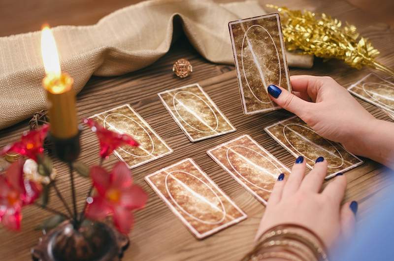 En Tarot -kortleserens topp 3 tips for å få den mest nøyaktige lesingen