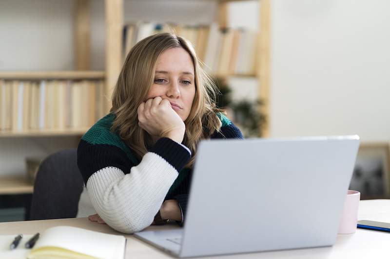 Como combater 'esperando cérebro'-a razão é impossível fazer qualquer coisa entre as reuniões