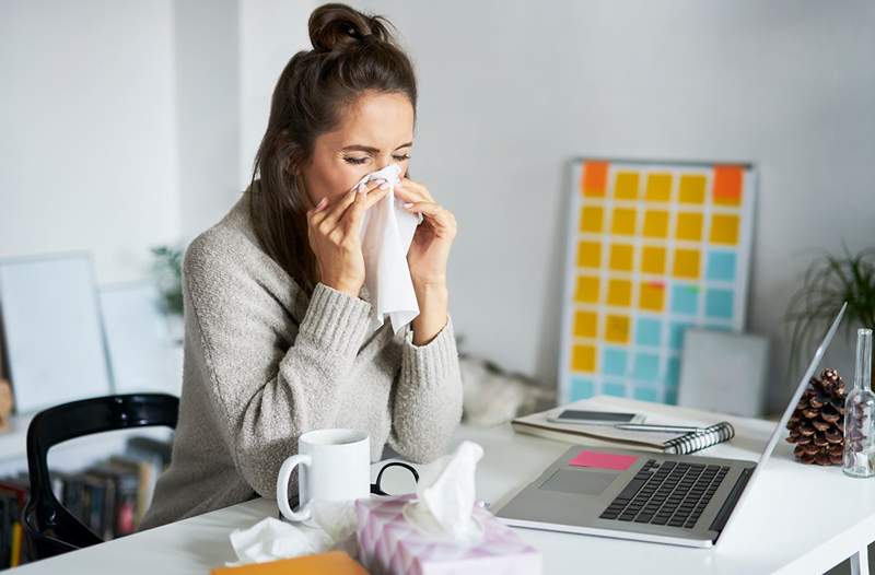 No es un sueño de fiebre, hay una razón por la cual tu frío dura más que el de todos los demás