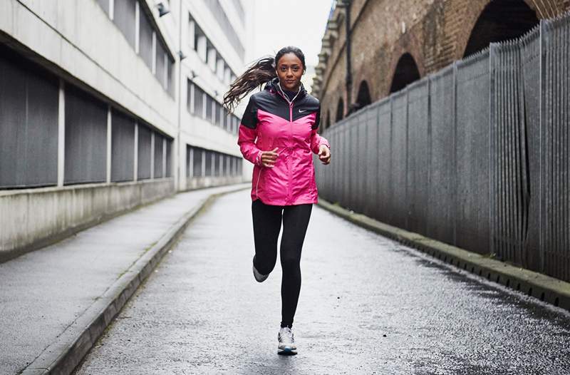 Bundle Up, løbere en Peloton -træner siger, at du skal logge miles udenfor * mindst * en gang om ugen