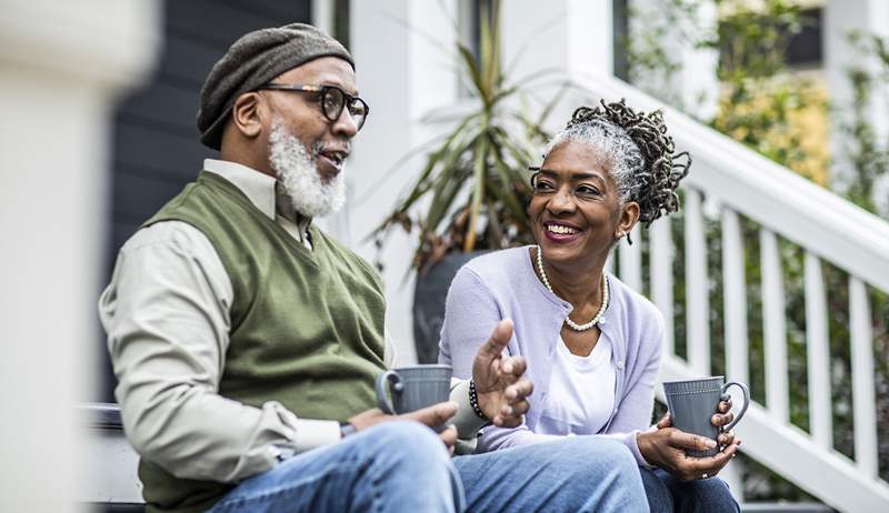 Känner dig kopplad från din partner? Se till att ditt känslomässiga bankkonto är i det gröna