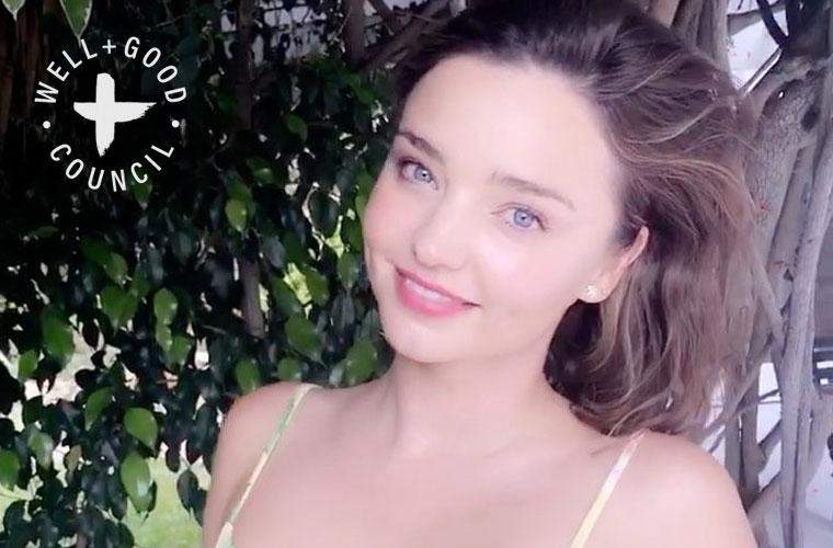 Jak Miranda Kerr udržuje svou zářivou kůži při cestování