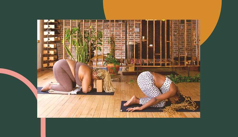 Libere la tensión del cuello y el hombro del año pasado con este flujo de yoga de 20 minutos