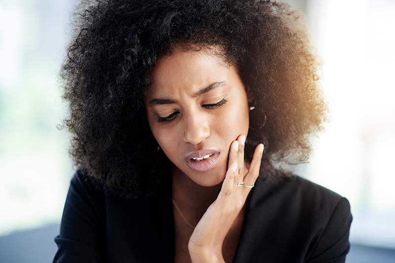 Denti che macinano e serrano la mascella può cambiare la forma del tuo viso