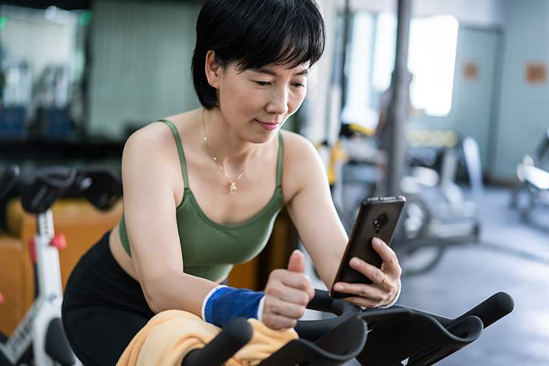 Als het oké is om te multitasken tijdens het sporten en wanneer dat niet is