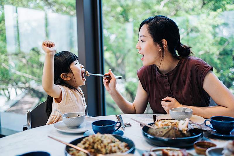 Trauma Diet Generasional Bagaimana cara memutus siklus diet dengan anak -anak Anda