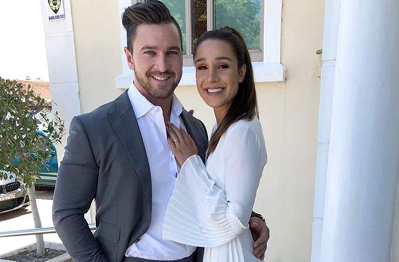 Hälsosam kraftpar Kayla Itsines och Tobi Pearce är förlovade!