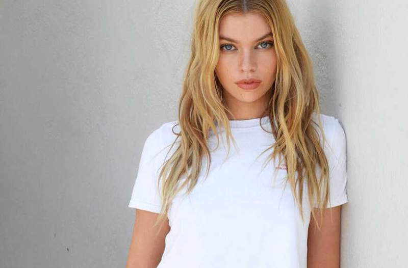 Obțineți pielea strălucitoare cu stapul de plante OG Stella Maxwell înjură