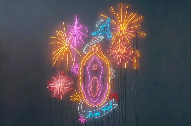 Art Basel Must-See (și 'Gram) Piesa este un vagin neon inspirat de plăcere NSFW