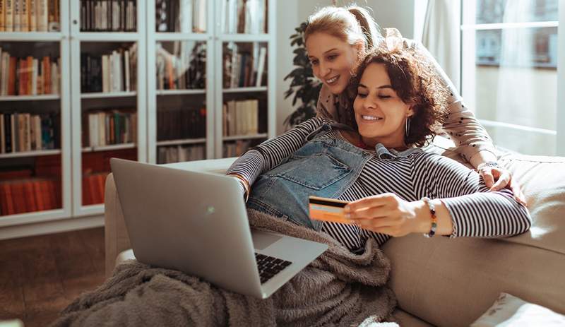 Rayakan Hari Perempuan Internasional dengan Hadiah dari 10 Merek yang Memberi Kembali