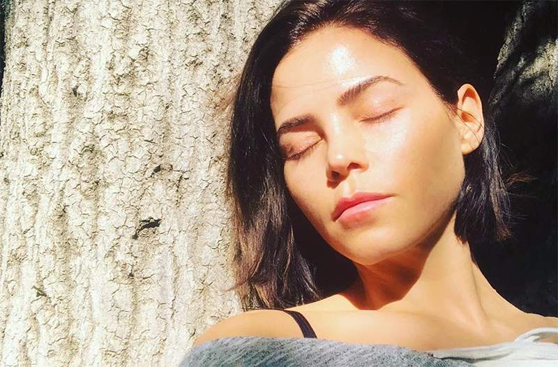 Ini adalah minyak tubuh yang disebut Jenna Dewan Tatum Surga dalam botol