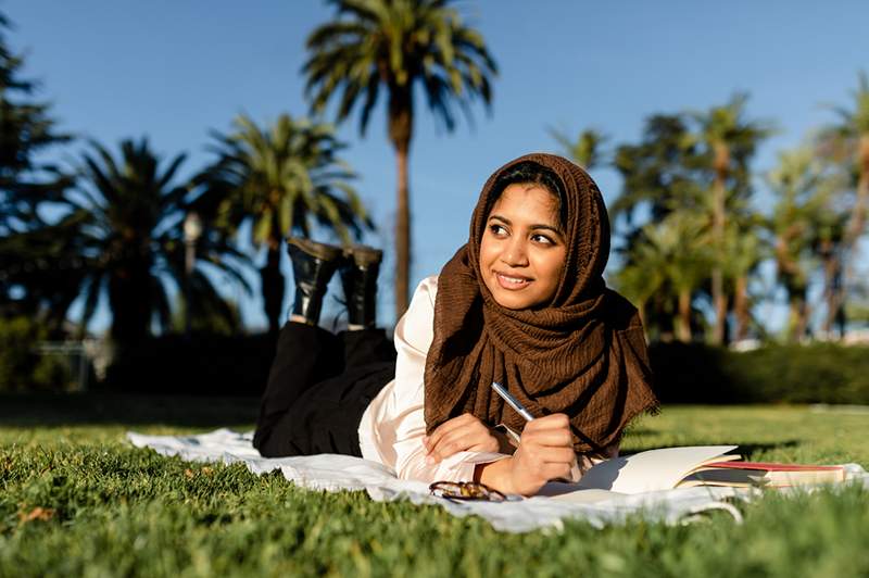 Sådan starter du et kærlighedsbrev, der faktisk udtrykker, hvordan du har det, ifølge forholdseksperter