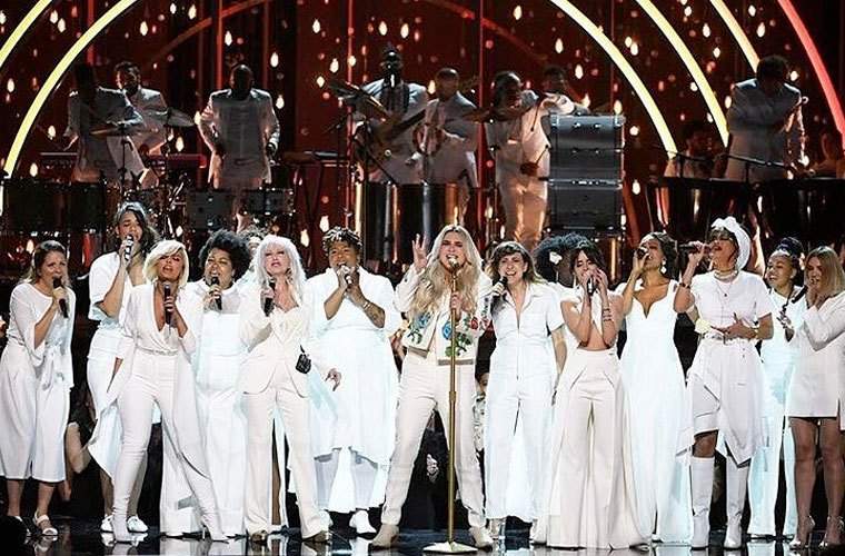 Titta på Keshas Grammys -prestanda för Major #MeToo Inspo