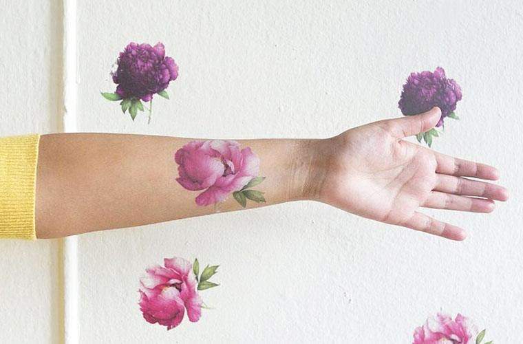 Ces nouveaux tatouages ​​parfumés à l'huile essentiels sentent tout aussi bien qu'ils ont l'air