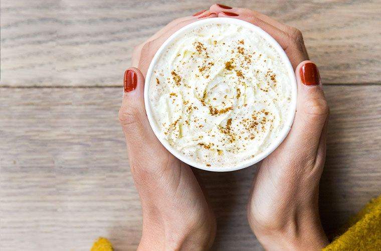 Avviso ora puoi ottenere lattes di curcuma da pret a Manger