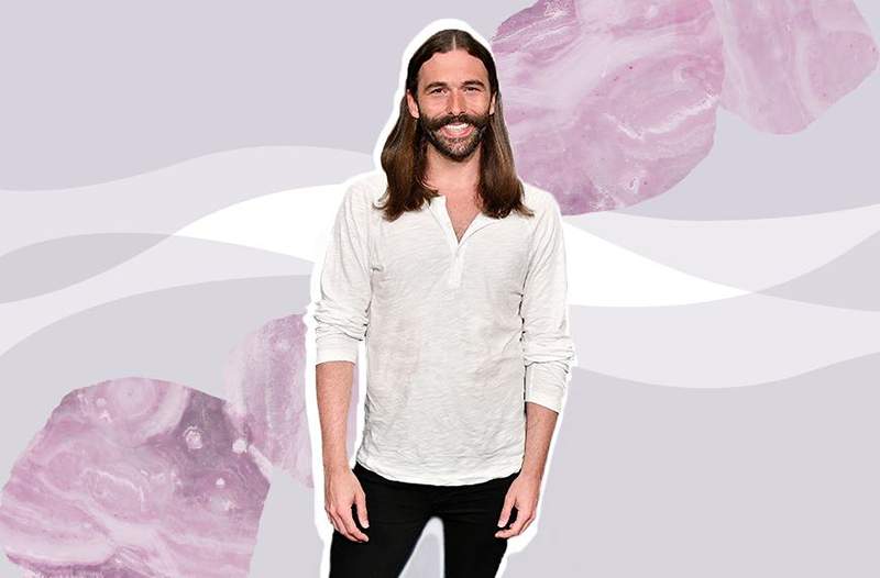 Som visste? Jonathan Van Ness er like god på yoga som han er i håret