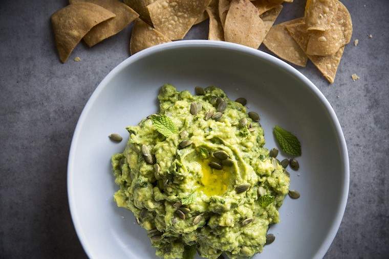 Едната съставка, която вашият guac липсва