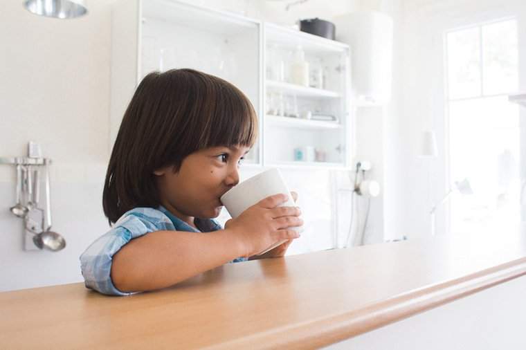 Het positieve verschil dat hydratatie kan maken op uw gezondheid-net als vroege schoolschool