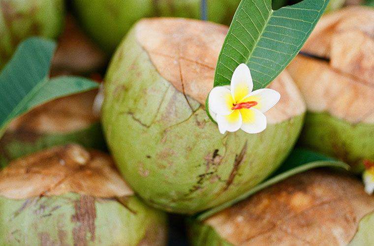 Rencontrez la super sœur parfumée et parfumée de l'huile de coco