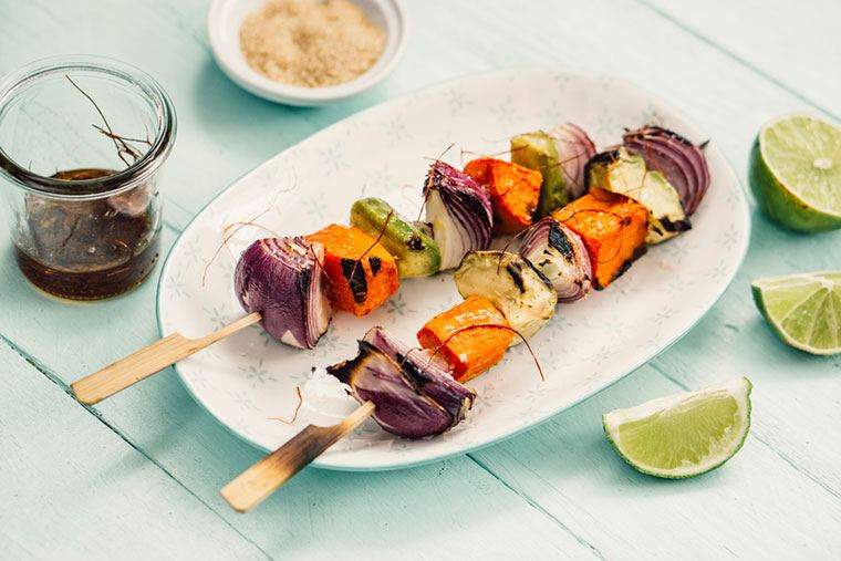 9 recetas de brochetas que son a la vez fáciles, bonitas y sabrosas