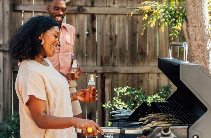 8 online grilllessen die je voor het weekend een barbecue -kok in de achtertuin maken