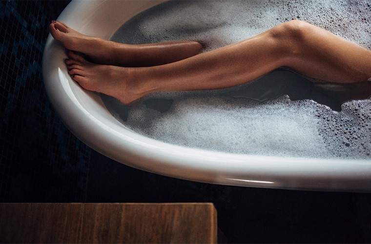 Transformez votre bain en un rituel de revitalisation de rêve avec ces 5 éléments clés