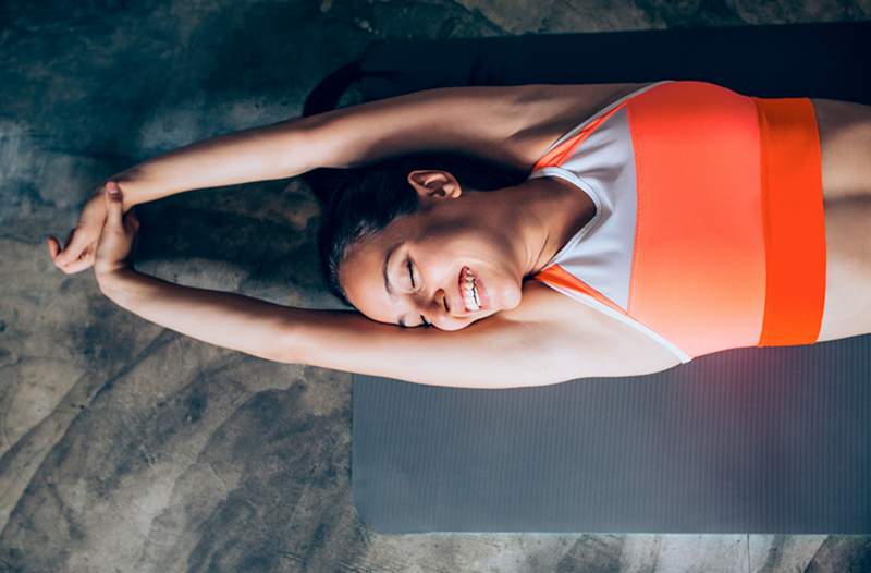 8 peças de equipamento de ginástica em casa para pequenos espaços que não ocupam toda a sua sala de estar