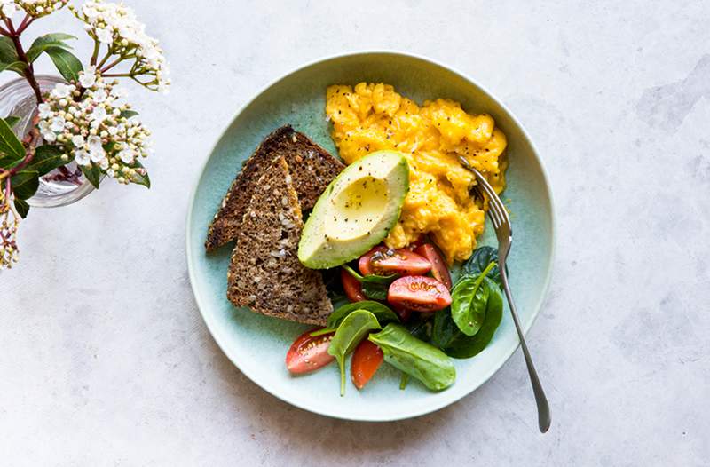 Gør dette let, glutenfrit brød til en uges værdi af morgenmad med høj fiber