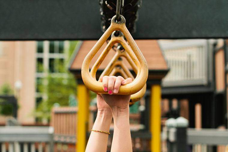 Harto de las flexiones? Este entrenamiento de la parte superior del cuerpo es duro pero divertido