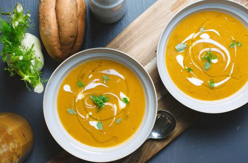 Bu ihtiyacınız olan tek tatlı patates çorbası tarifi ve tamamen vegan