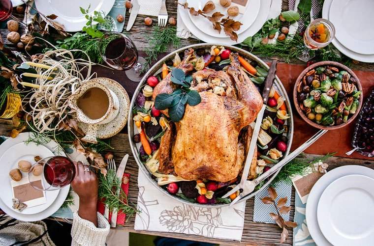 6 cara menghias meja Thanksgiving Anda dengan harga kurang dari $ 20