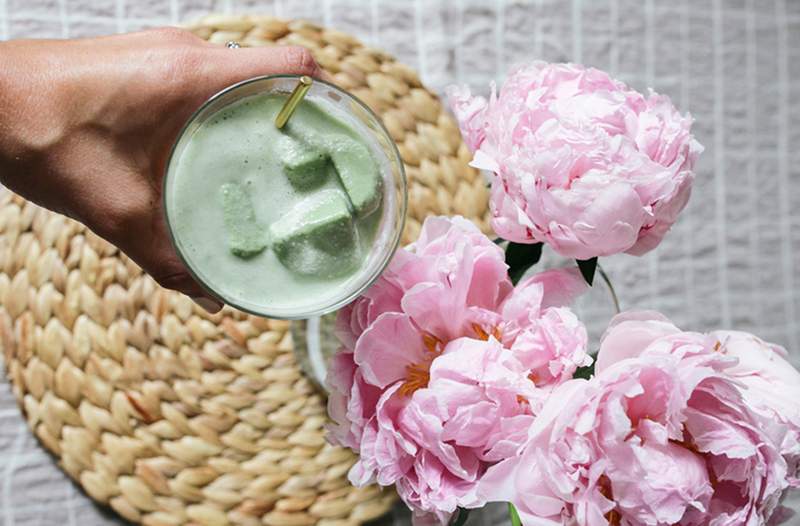 Cara membuat matcha latte yang lazat dengan hanya 3 bahan