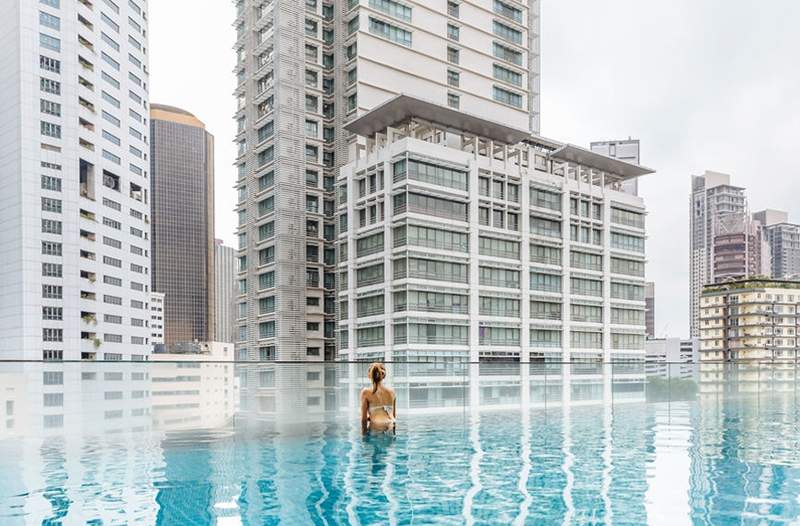 Kocok panas di NYC dengan berenang di salah satu kolam air asin paling keren