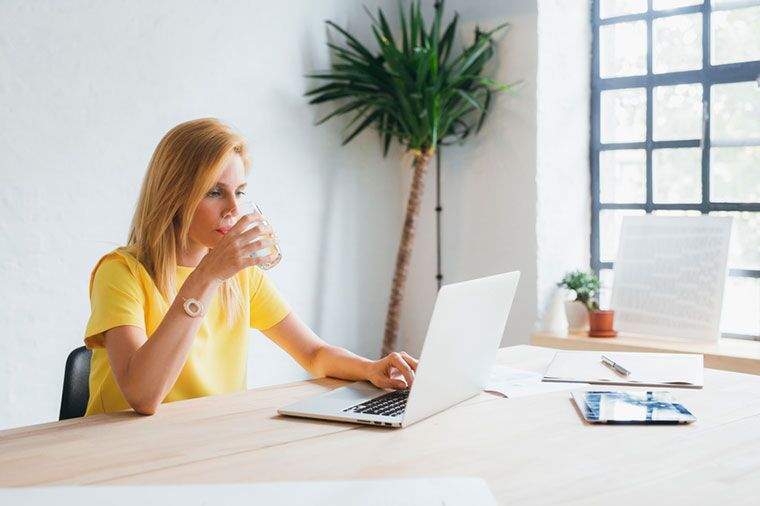 Come capire se il tuo filtro dell'acqua funziona effettivamente