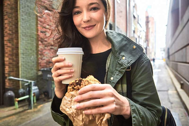 Sollten Sie sich wirklich auf Kaffee verlassen, um regelmäßig zu bleiben?