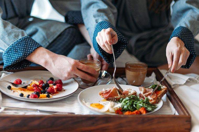 I modi folli dei modi in cui le relazioni influenzano le tue papille gustative