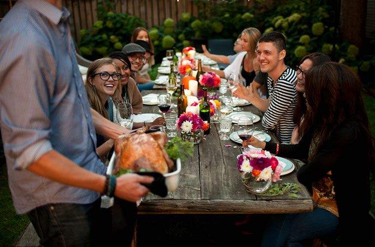 5 last-minute manieren om goede energie toe te voegen aan uw Thanksgiving-bijeenkomst