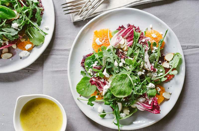 Harto de? Prueba estos 11 apósitos de ensalada sanos y aprobados por nutricionistas