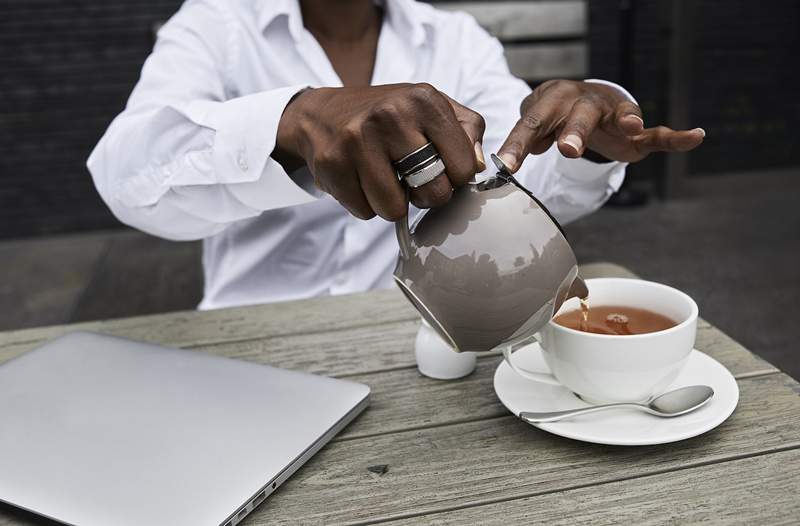 De 5 bästa örter för värmevallningar och andra symtom i klimakteriet, enligt herbalister