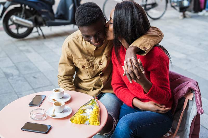 Der er 2 centrale forskelle mellem intimitet og 'instamacy'-ved dem for at holde dine forventninger realistiske