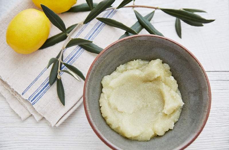 Dies ist das einzige Rezept für Zuckerpeeling, das Sie für eine weiche, seidige Haut benötigen