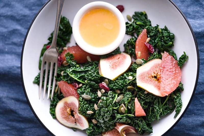 La forma genial de hacer que su aderezo cremoso de ensalada sea más saludable (y hacer que dure más)