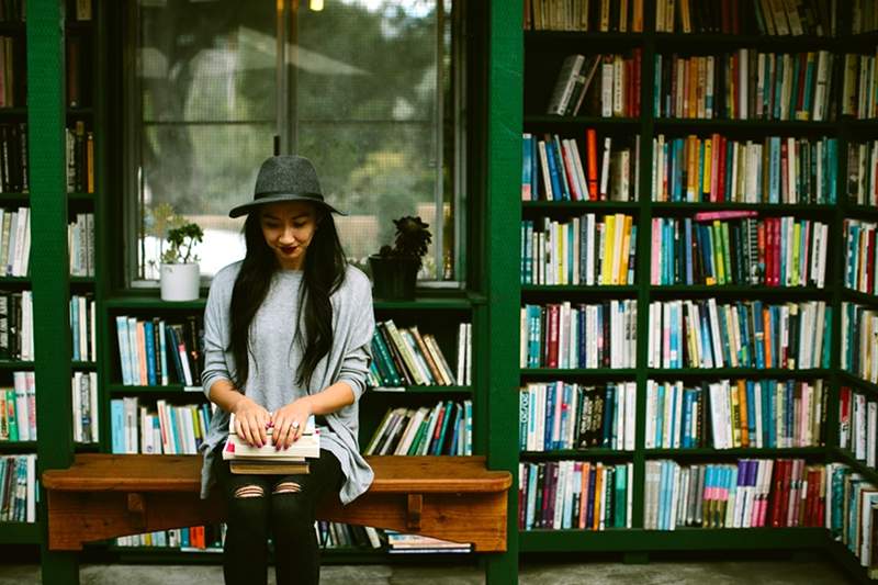 O Genius Way One Bookstore está comemorando o Dia Internacional da Mulher