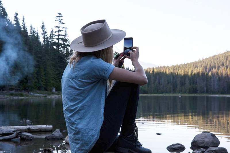 Cette nouvelle destination de glamping est une version IRL de «The Oregon Trail» (moins le choléra)