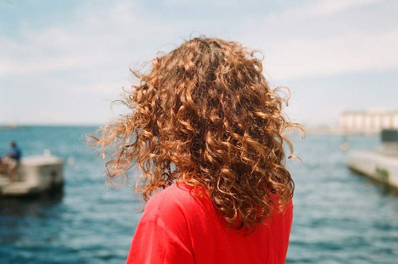 Produk rambut pantai ini menjadikan pengeringan udara * begitu * mudah