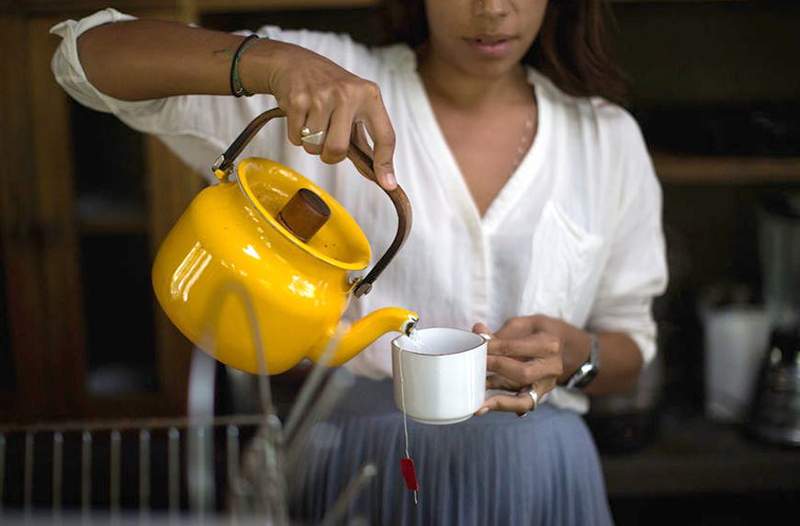 Teh Chamomile nampaknya terkena, tetapi sebenarnya boleh menjadi senjata rahsia yang sakit hari ini